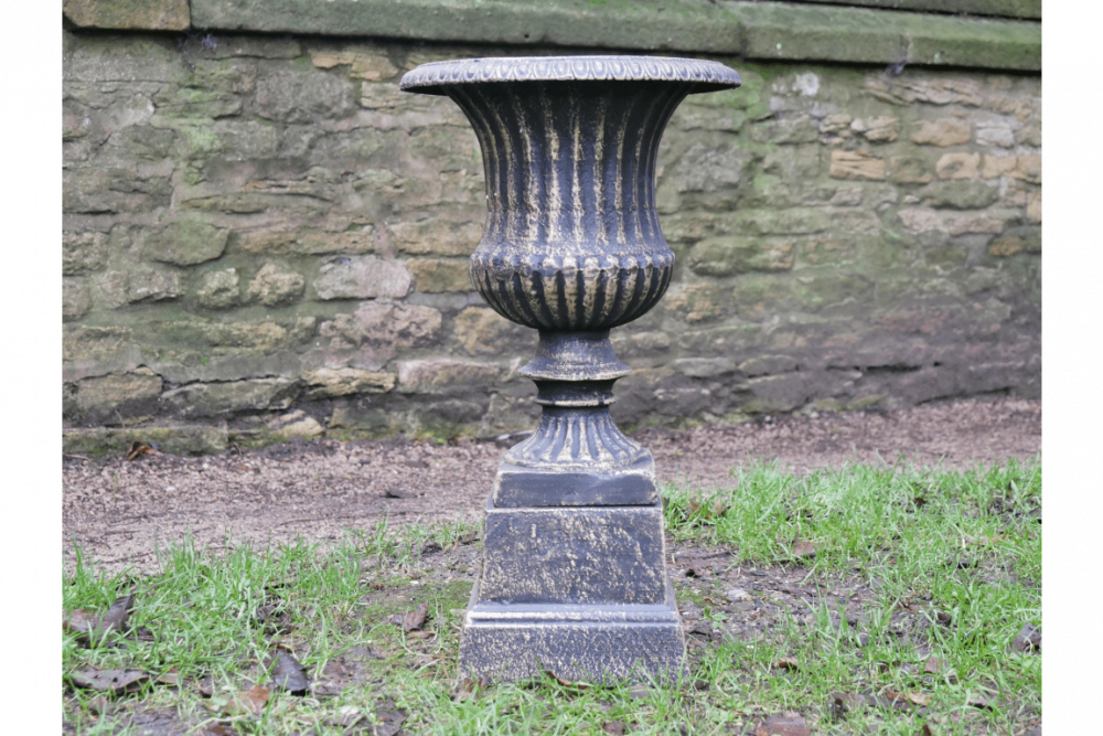 Vase Médicis en fonte finition bronze