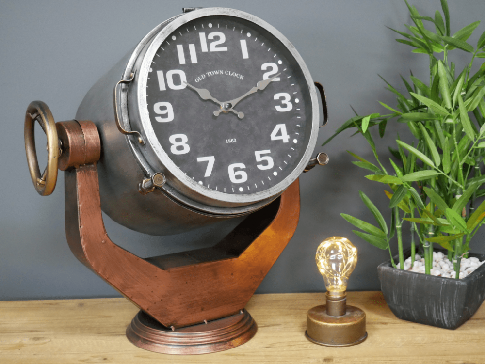 Horloge de table en métal style atelier