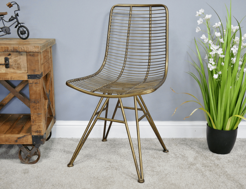 Chaise en métal finition dorée vintage