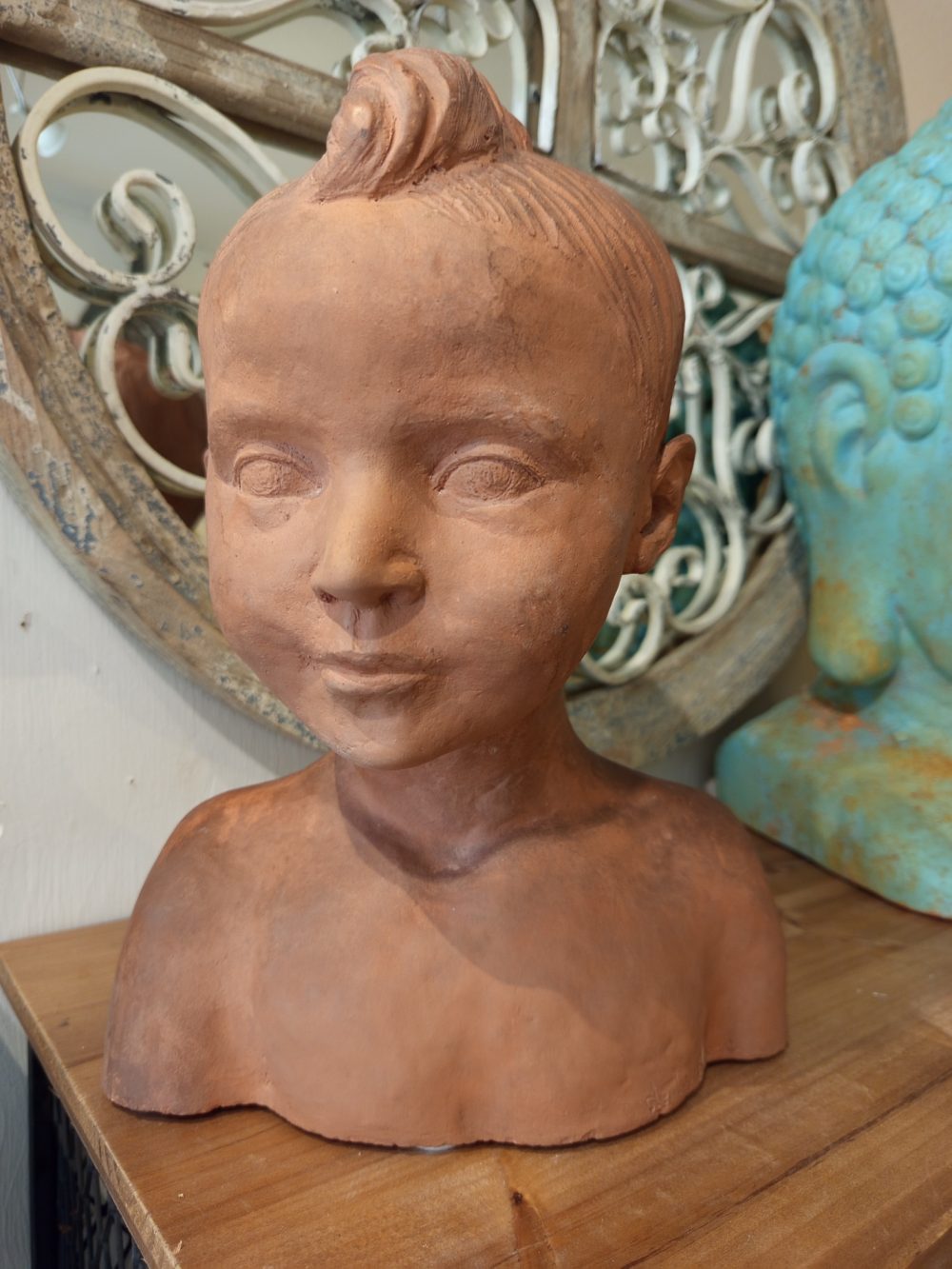 Joli Buste D'enfant En Terre Cuite Signé – Image 4