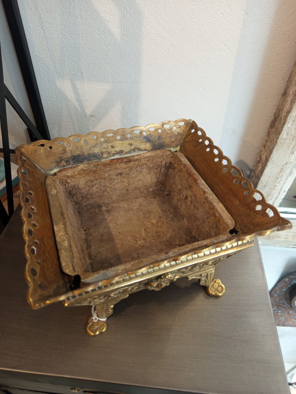 Belle Monture De Jardinière En Bronze – Image 4