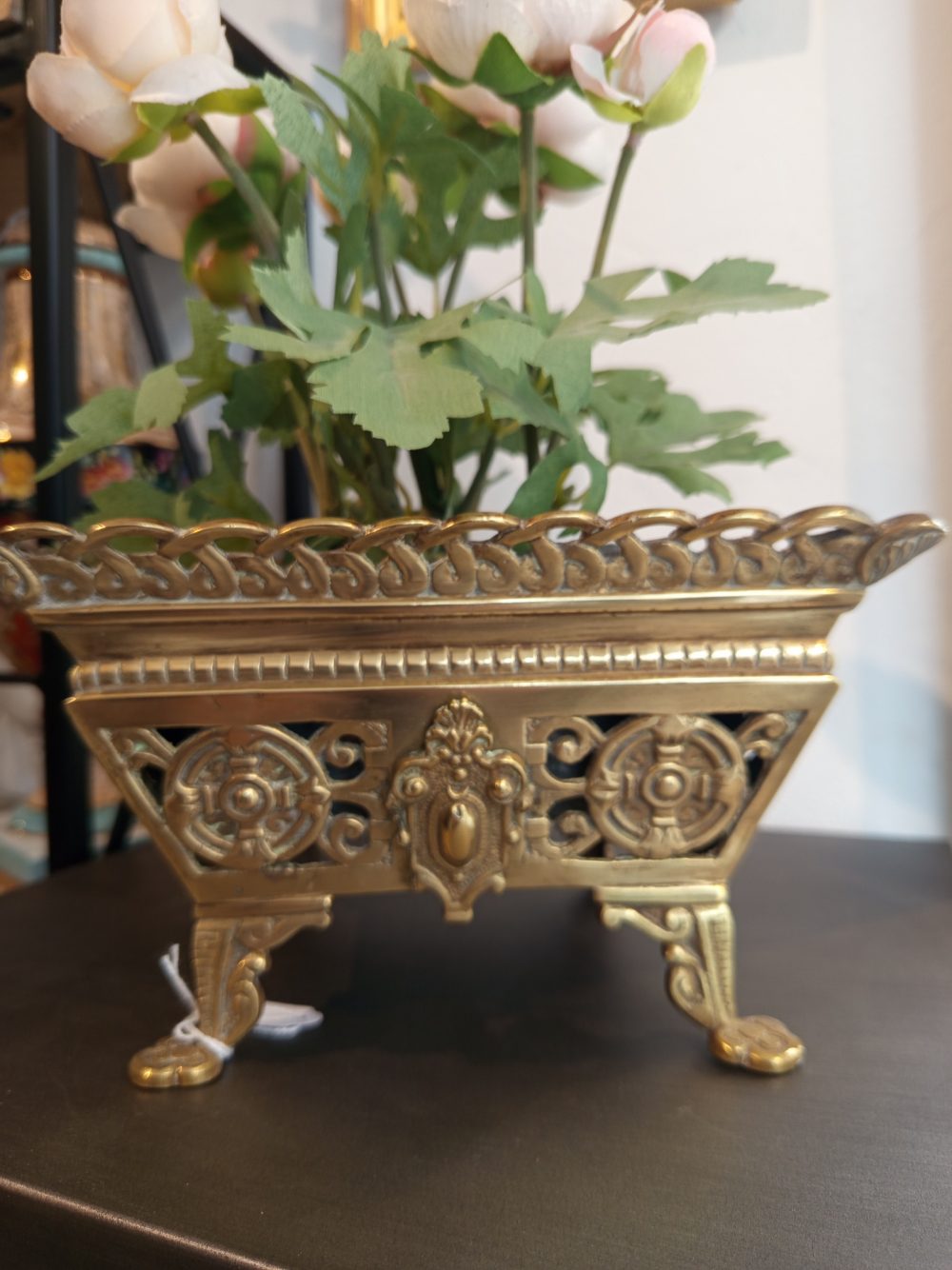 Belle Monture De Jardinière En Bronze – Image 2