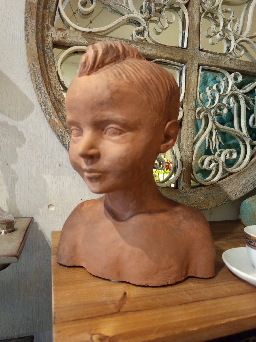 Joli Buste D'enfant En Terre Cuite Signé – Image 5