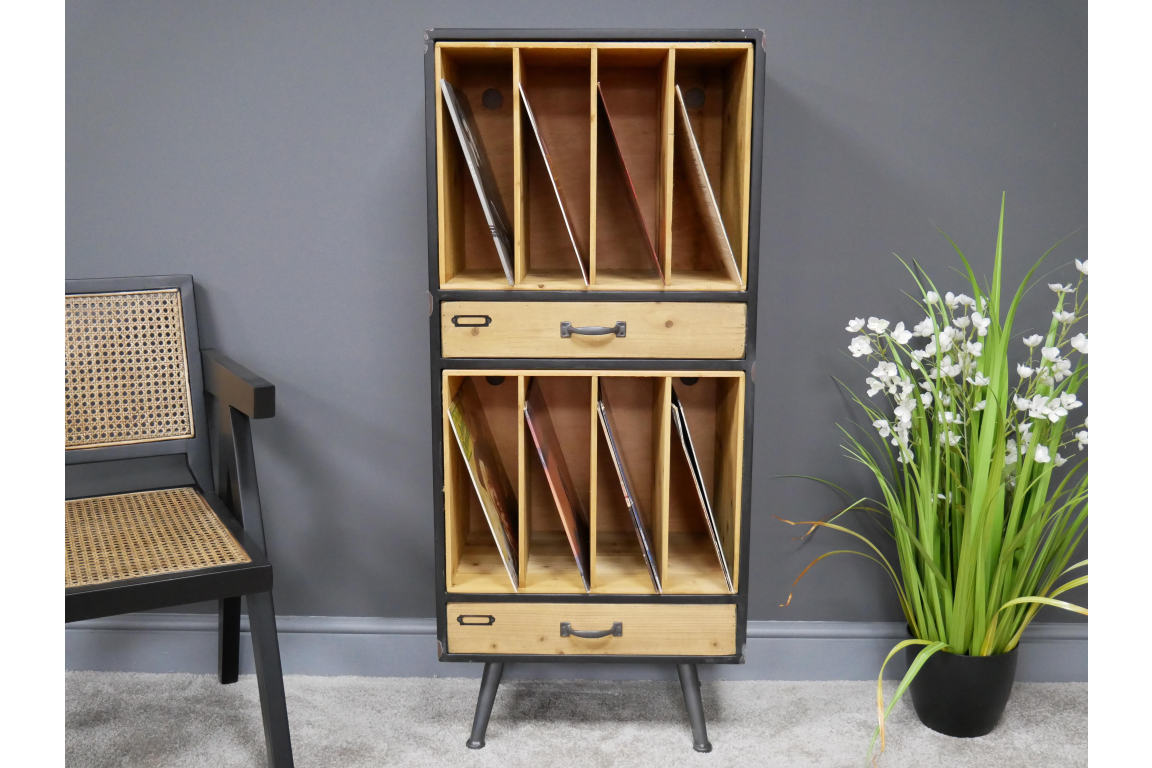 Meuble à huit compartiments pour vinyles